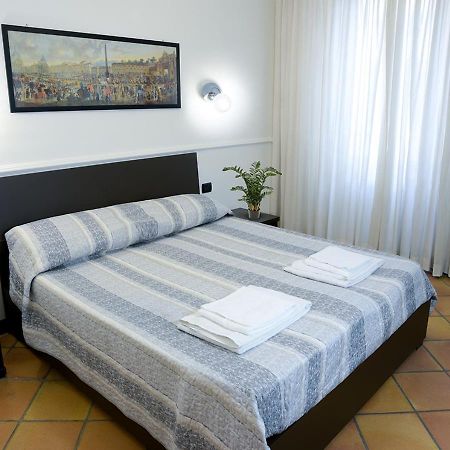 Gh Colosseum Rome Bagian luar foto