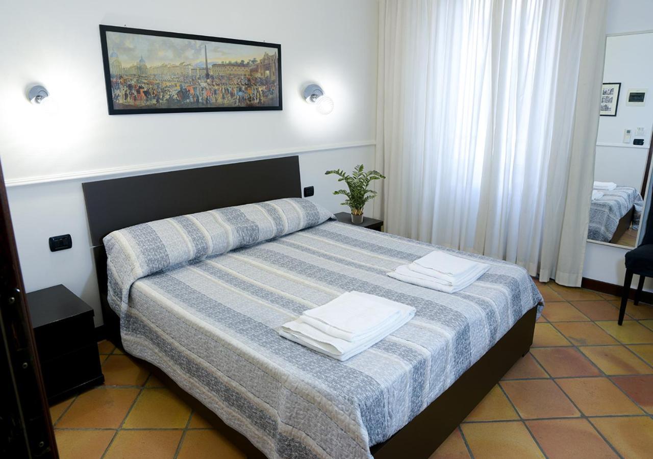 Gh Colosseum Rome Bagian luar foto