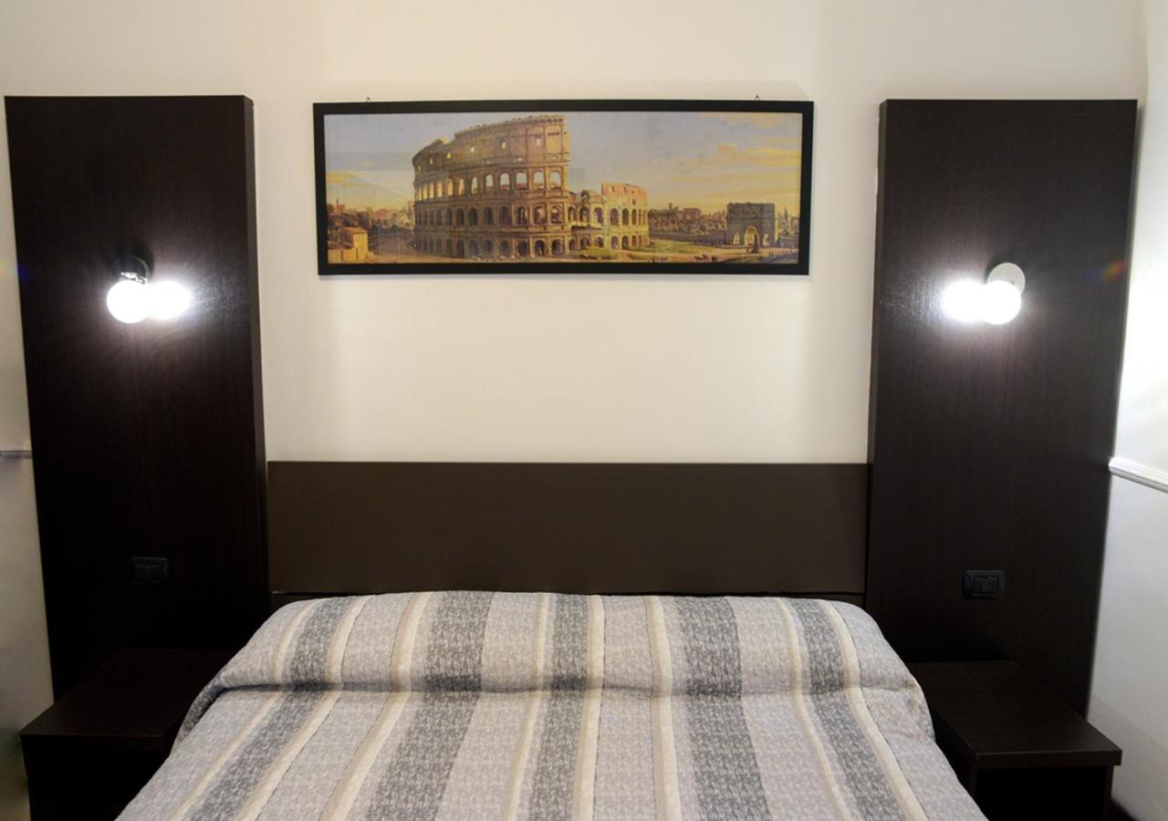 Gh Colosseum Rome Bagian luar foto