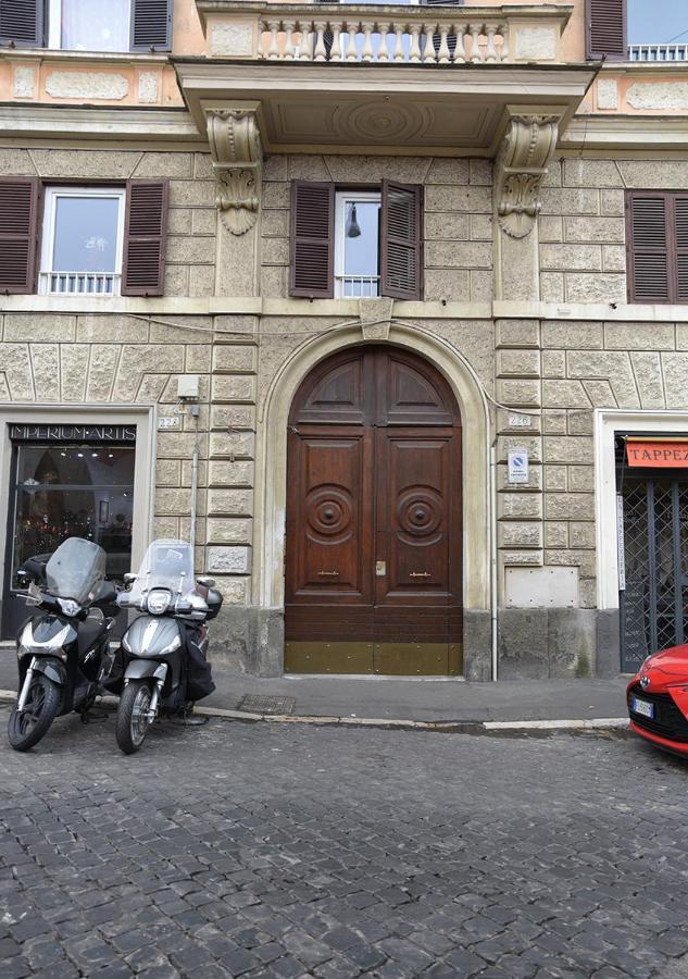 Gh Colosseum Rome Bagian luar foto
