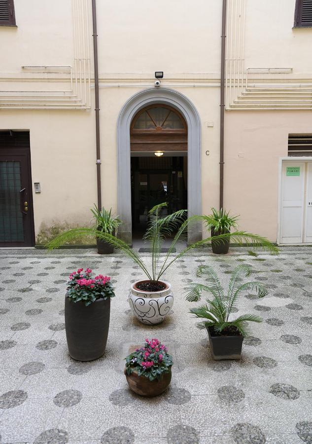 Gh Colosseum Rome Bagian luar foto