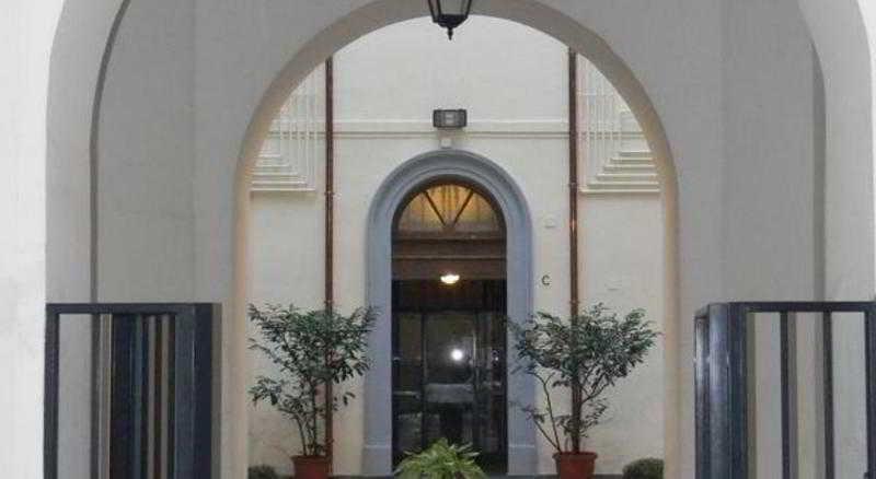 Gh Colosseum Rome Bagian luar foto